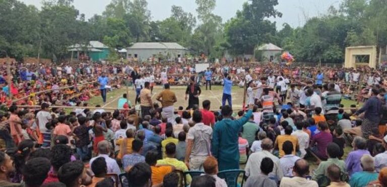 টাঙ্গাইলে নারীদের কাবাডি খেলায় মাতলো হাজারো দর্শক