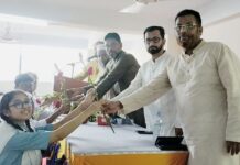 লালমোহনে নবীন শিক্ষার্থীদের বরণ ও আলোচনা সভা