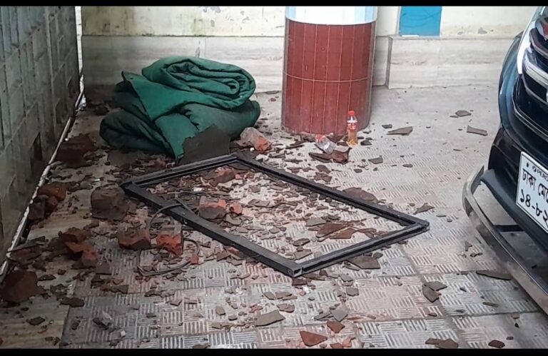 টাঙ্গাইলে কাদের  সিদ্দিকীর বাসায়  হামলা ও ভাঙচুর