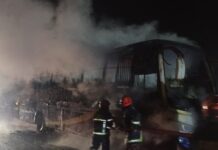 ঢাকা-টাঙ্গাইল মহাসড়কে চলন্ত যাত্রীবাহী বাসে আগুন