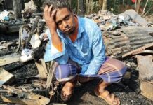 লালমোহনে ভাঙারি গুদামে আগুন, ৭ লাখ টাকার মালামাল পুড়ে ছাই