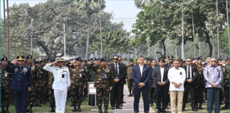 বিডিআর শহীদদের প্রতি প্রধানমন্ত্রীর শ্রদ্ধা নিবেদন