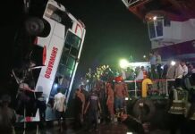 দৌলতদিয়া ফেরিঘাটে বাসডুবির ঘটনায় ২৩ মরদেহ উদ্ধার