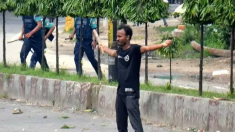আবু সাঈদ হত্যায় সাবেক ২পুলিশের ফাঁসি, ৩ জনের যাবজ্জীবন