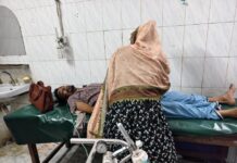লালমোহনে নারিকেল পাড়া নিয়ে রক্তক্ষয়ী সংঘর্ষে নিহত ১, আটক ৪