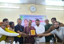 ভিয়েনার রাজ্য কাউন্সিলর মাহমুদুর রহমান নয়ন কে লালমোহনে সংবর্ধনা