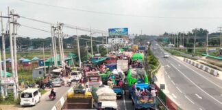 ঢাকা-টাঙ্গাইল মহাসড়কে ১৮ কিলোমিটার যানজট, যাত্রীরা চরম ভোগান্তিতে