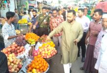 লালমোহনের চৌরাস্তার মোড়ে অবৈধ দখল উচ্ছেদ অভিযান