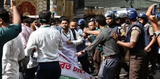 ইসলামী ব্যাংকের প্রধান অফিসের সামনে সংঘর্ষ, অনেকে আহত