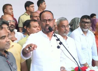 জনগণকে সঙ্গে নিয়ে ষড়যন্ত্রকারীদের দাঁতভাঙা জবাব দেওয়া হবে: প্রতিমন্ত্রী টুকু