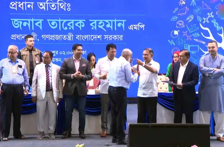 বিশ্ব শিক্ষক দিবসে গুণী শিক্ষককে সম্মাননা দিলেন প্রধানমন্ত্রী
